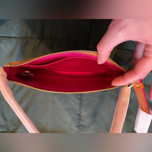 NWT Dooney & Burke Disney Aristocats Pink Wristlet/ Zip Wallet - Picture 7 of 11